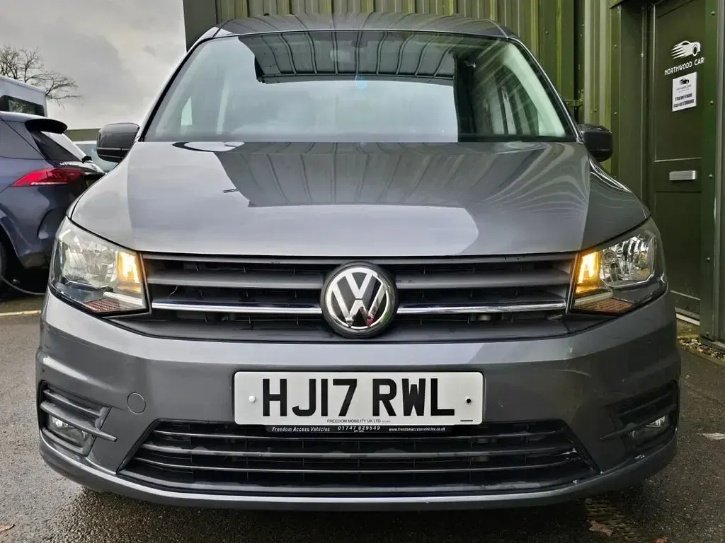 Used VW Caddy S 102 HP (75 kW) 2017 Grey MPV