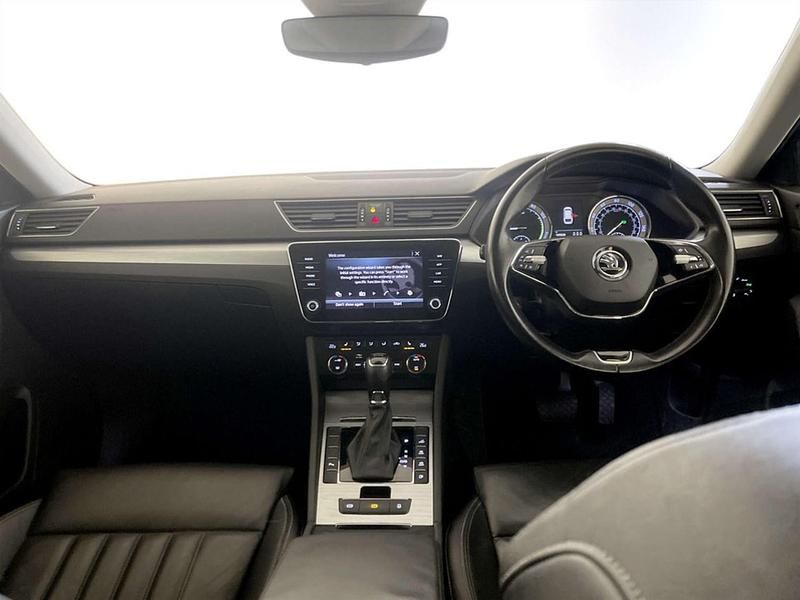Used Skoda Superb SE Technology 218 HP (160 kW) 2021 Blue Estate