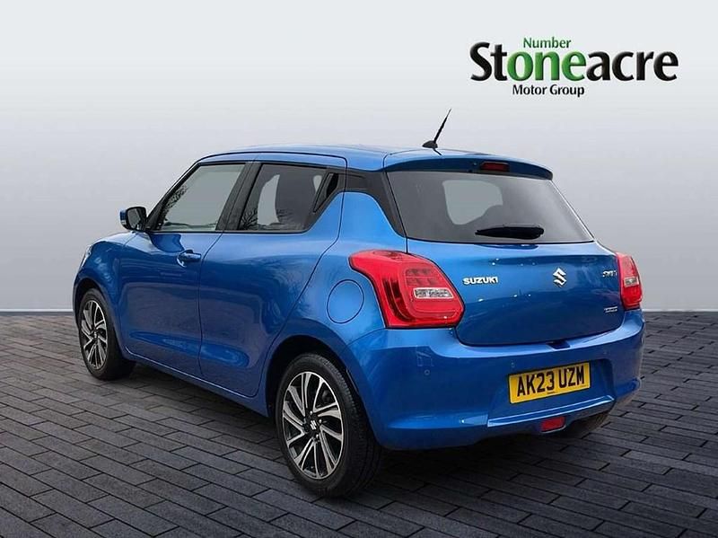 Begagnad Suzuki Swift SZ5 83 HK (61 kW) 2023 Blå Halvkombi