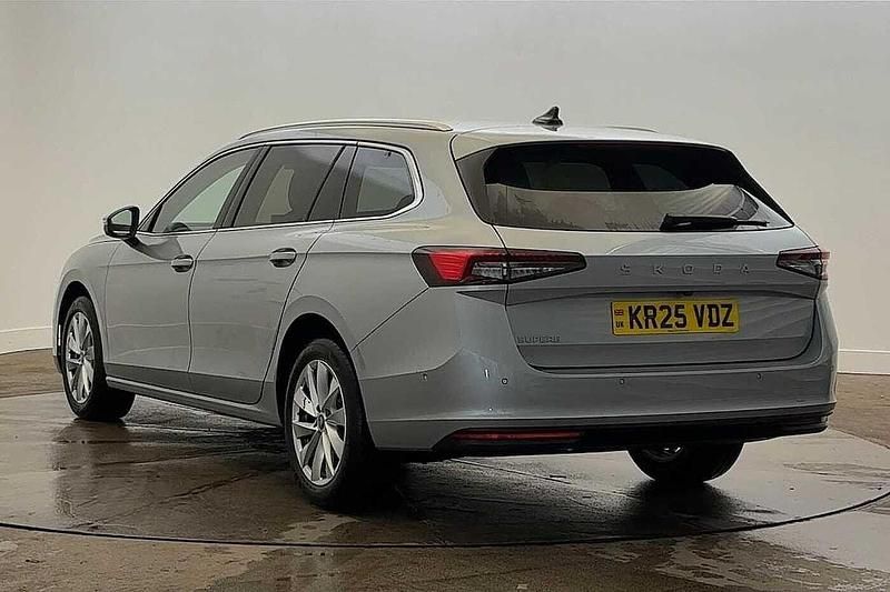 Used Skoda Superb SE Technology 110 HP (80 kW) 2025 Pebble silver metallic Estate