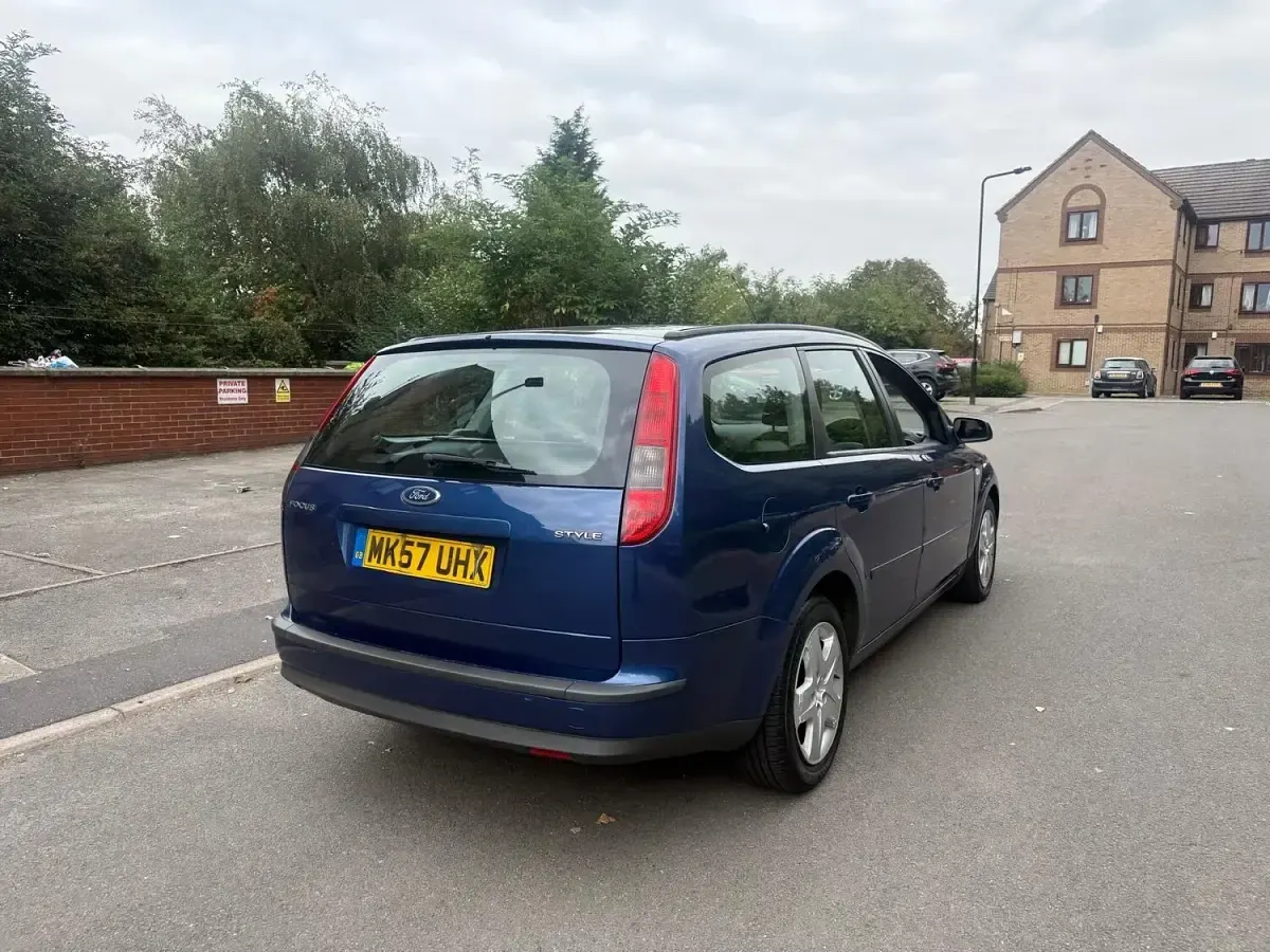 Used Ford Focus Style 100 HP (73 kW) 2007 Blue Estate