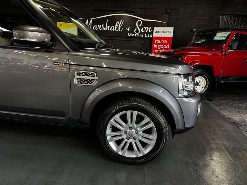 Used Land Rover Discovery HSE 256 HP (188 kW) 2015 Grey SUV