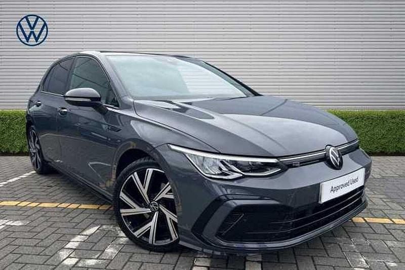 Second-hand VW Golf VIII 130 CP (95 kW) 2023