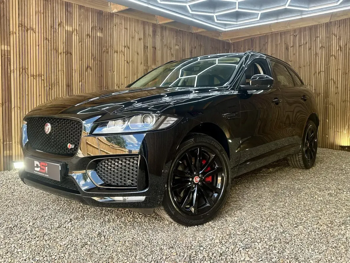 Used Jaguar F-Pace S 300 HP (220 kW) 2019 Black SUV