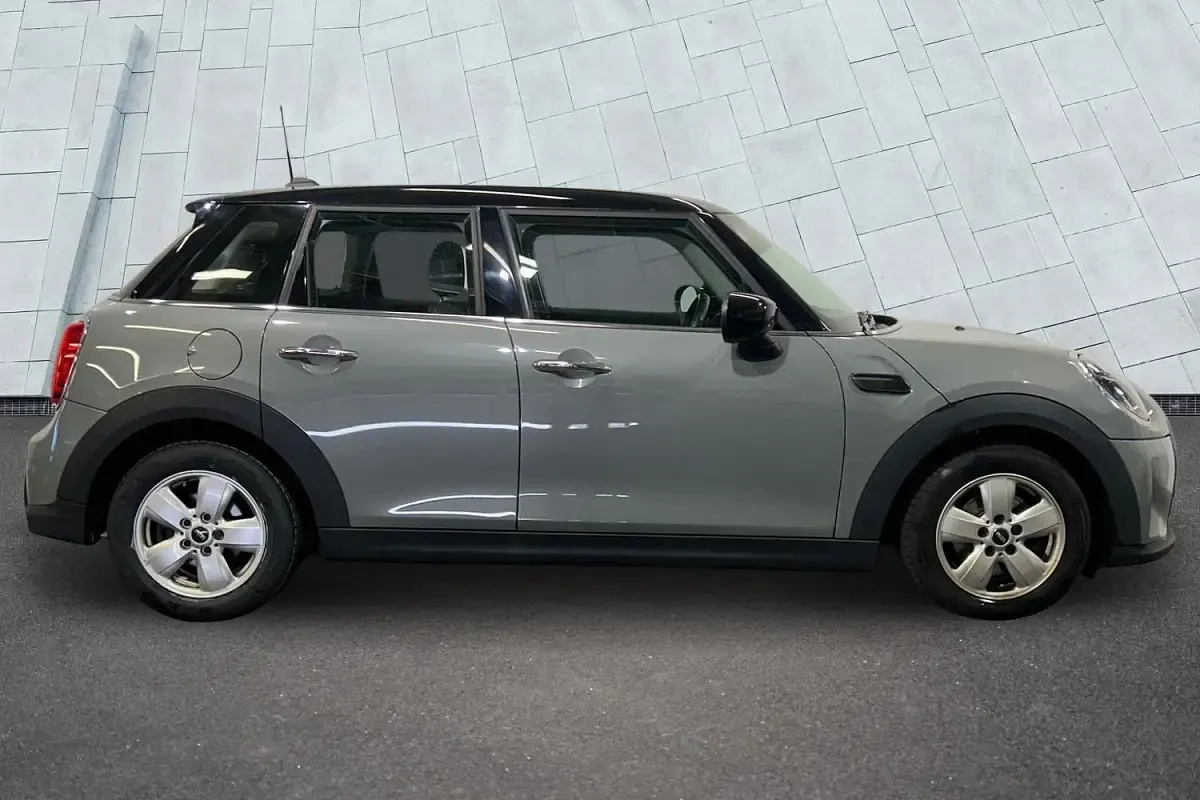 Second-hand Mini Cooper Classic 134 CP (98 kW) 2022 Gri Hatchback