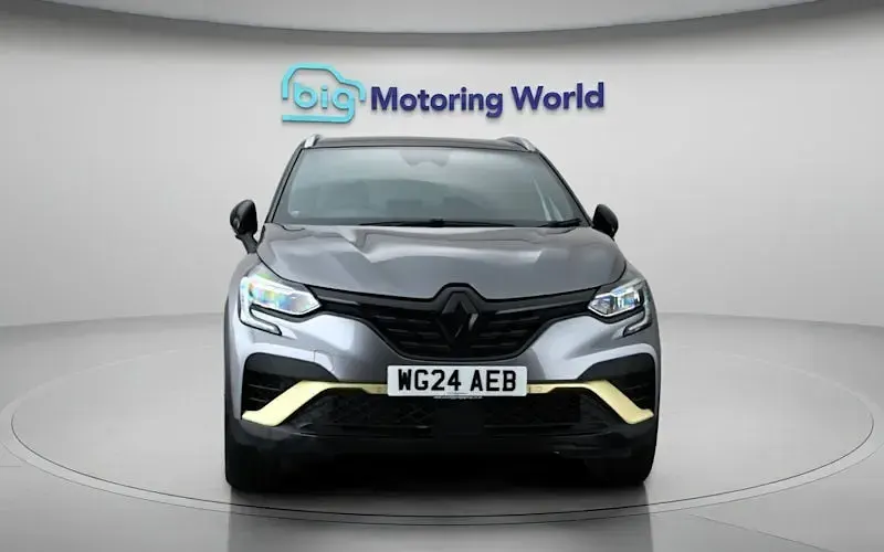 Used Renault Captur Engineered 145 HP (106 kW) 2024 Grey/black SUV