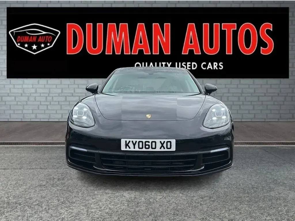Used Porsche Panamera 330 HP (242 kW) 2017 Black Hatchback