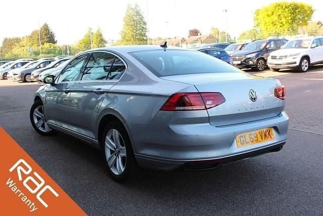 Used VW Passat SE 120 HP (88 kW) 2019 Silver Sedan