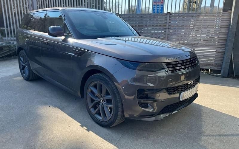 Usado Land Rover Range Rover Sport SE Dynamic 300 HP (220 kW) 2025 SUV