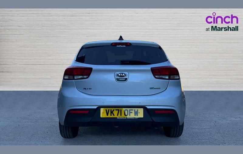 Used Kia Rio 118 HP (86 kW) 2021 Silver Hatchback