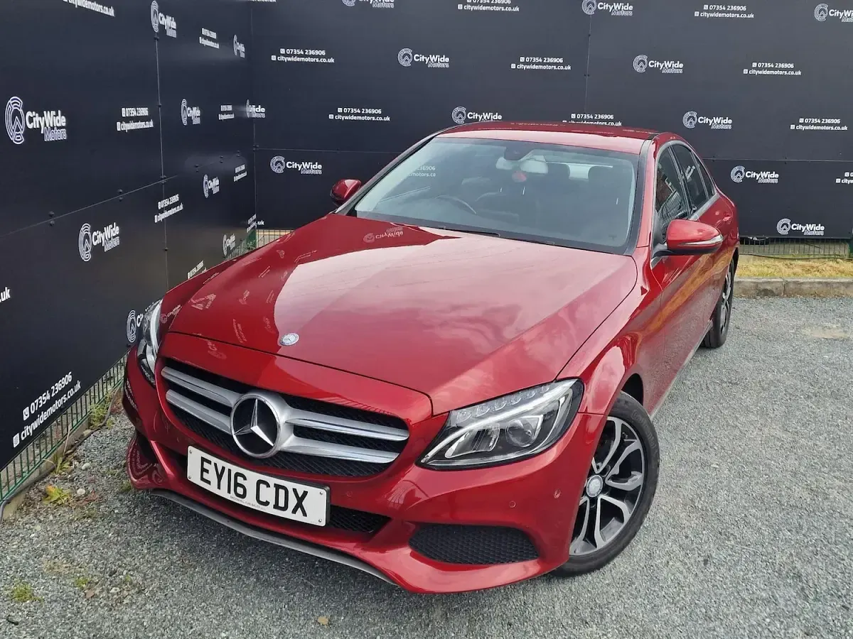 Used Mercedes C200 136 HP (100 kW) 2016 Red Sedan