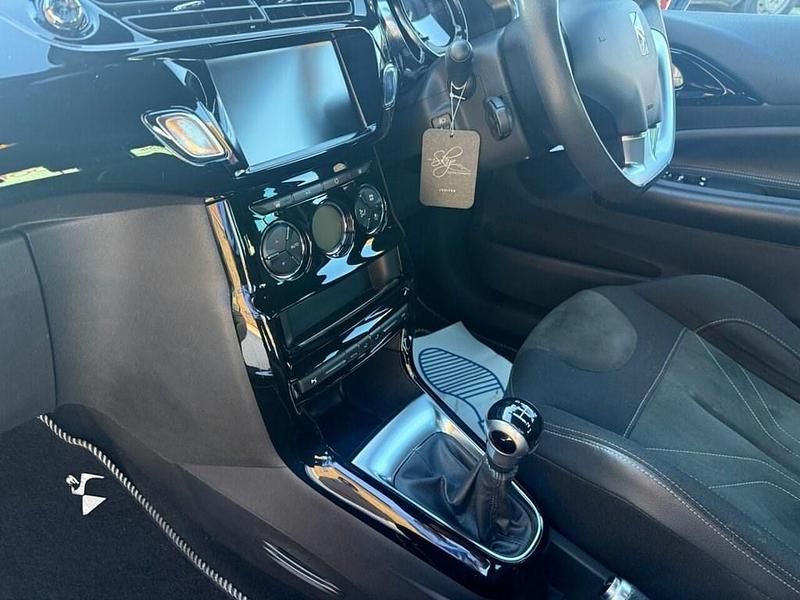 Used DS Automobiles DS3 Elegance 110 HP (80 kW) 2016 Mauve/purple Hatchback