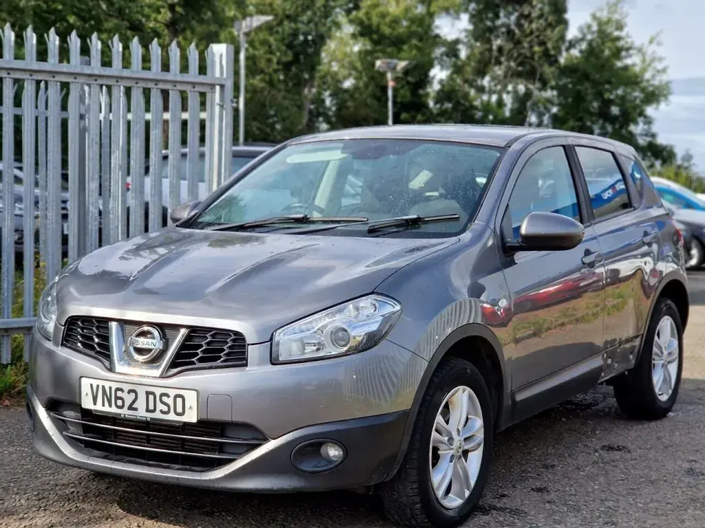 Used Nissan Qashqai Acenta 110 HP (80 kW) 2012 Grey SUV