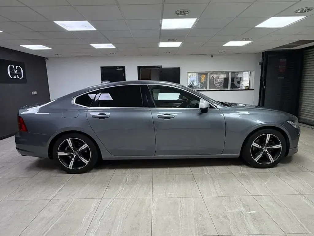 Used Volvo S90 R-Design 190 HP (139 kW) 2018 Grey Sedan