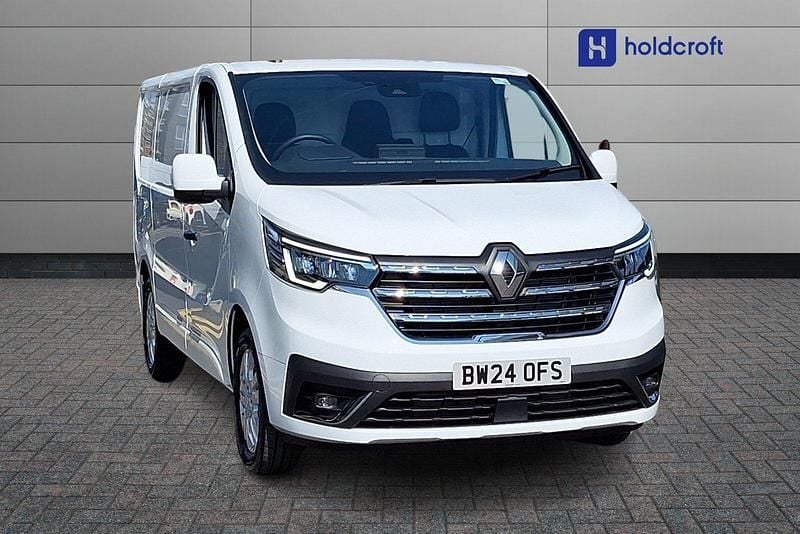 Used Renault Trafic 150 HP (110 kW) 2024 Solid  glacier white  MPV