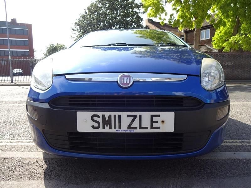 Używany Fiat Punto Evo Active 69 KM (50 kW) 2011 Niebieski Hatchback