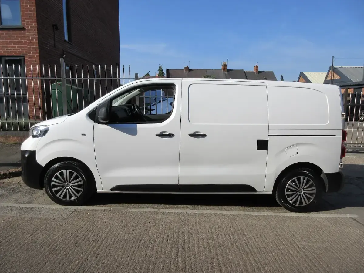 Used Peugeot Expert 2019 White Van