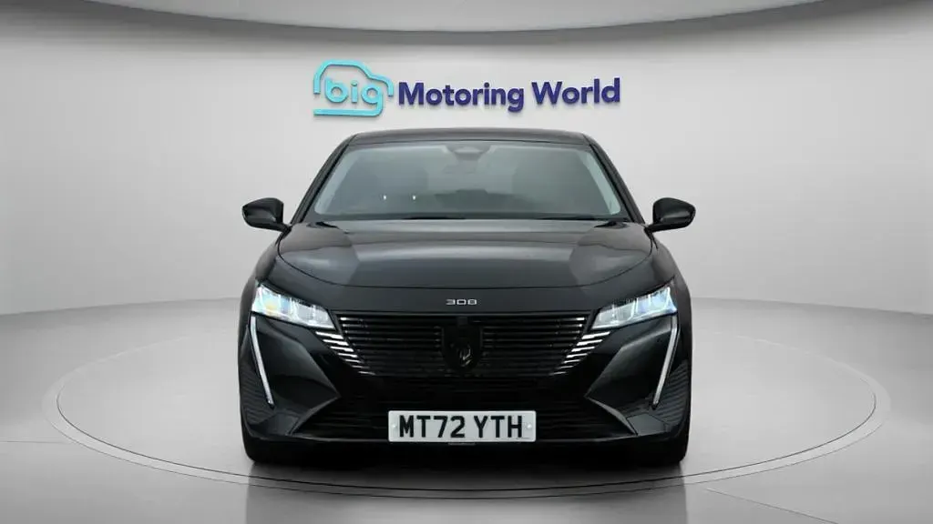 Used Peugeot 308 Allure Premium 130 HP (95 kW) 2022 Black Hatchback