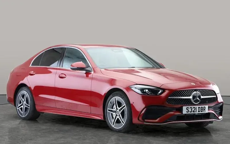 Usado Mercedes C300e AMG line 313 HP (230 kW) 2024 Vermelho Sedan