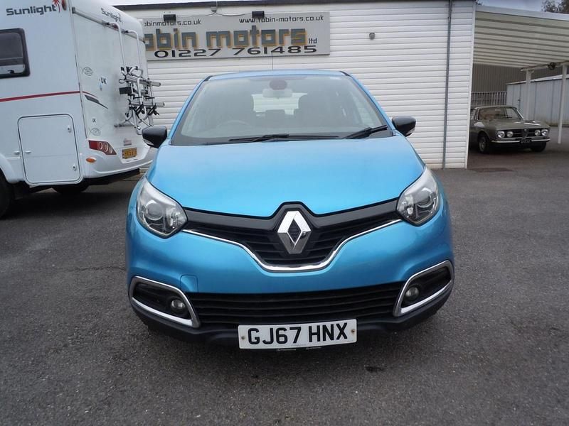 Blue Used 2017 Renault Captur Dynamique SUV | £6,900 (Fair price) - Image 1/4