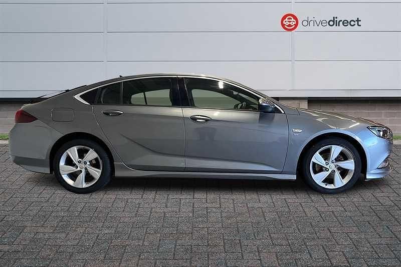 Used Vauxhall Insignia SRi 140 HP (102 kW) 2020 Grey Hatchback