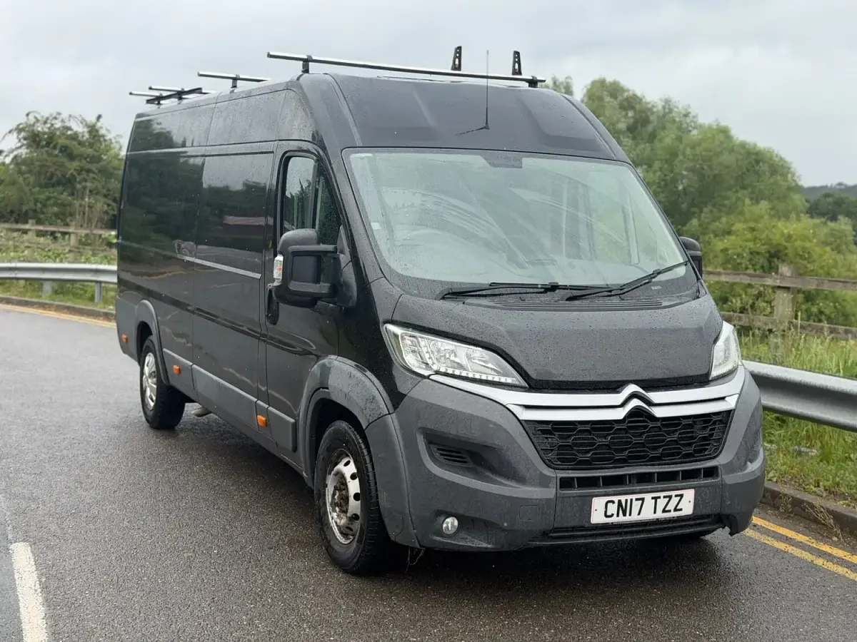 Used Citroën Relay 130 HP (95 kW) 2017 Black Van
