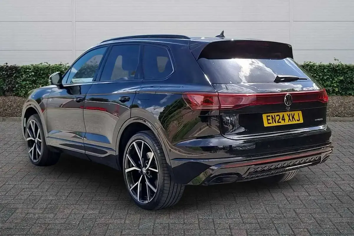 Used VW Touareg R 462 HP (339 kW) 2024 Black SUV
