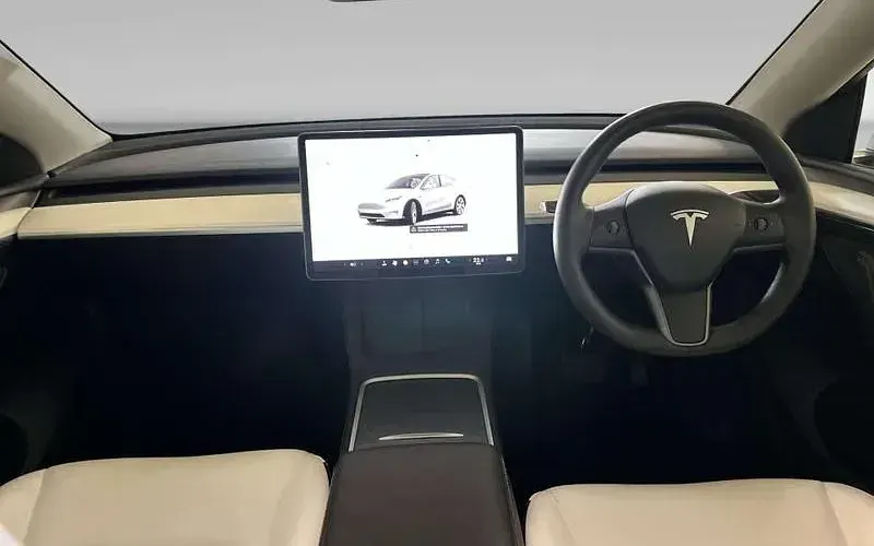 Used Tesla Model Y Long Range AWD 286 kW (389 HP) 2025 SUV