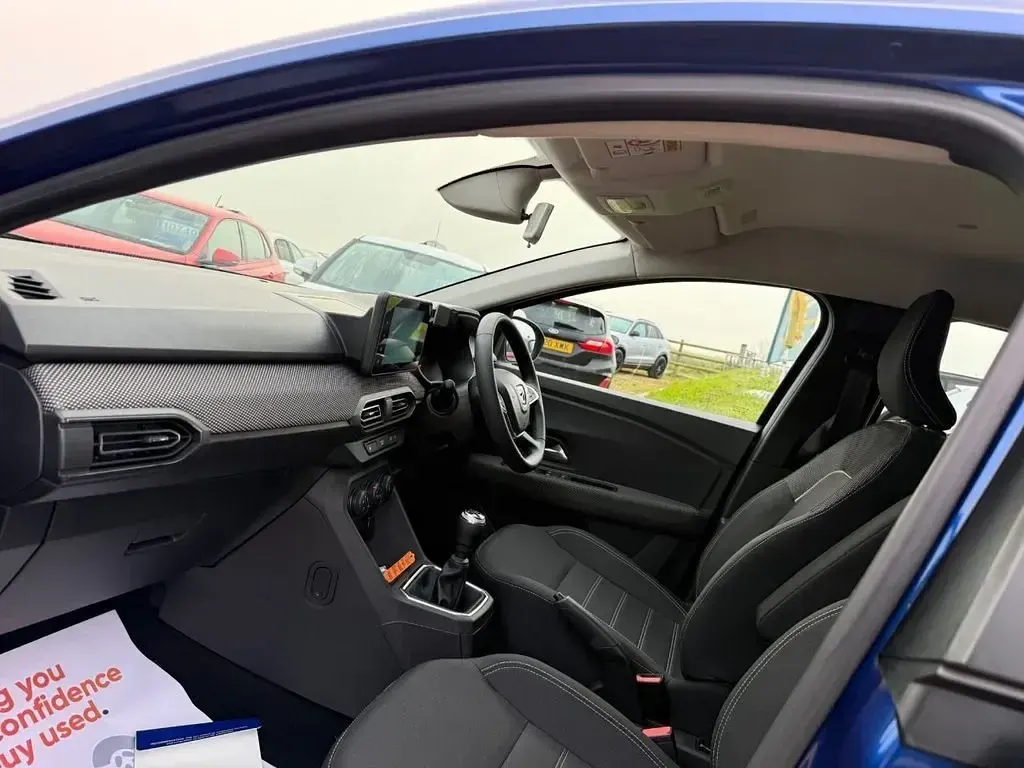 Second-hand Dacia Sandero Comfort 91 CP (66 kW) 2022 Albastru Hatchback