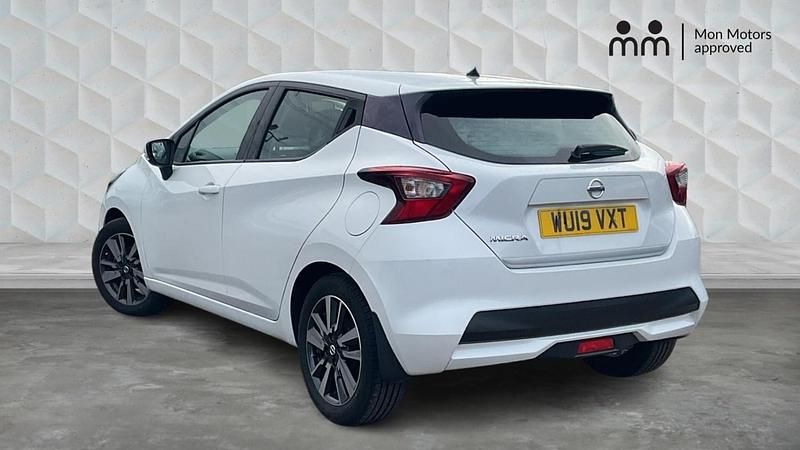 Used Nissan Micra Acenta 69 HP (50 kW) 2019 White Hatchback