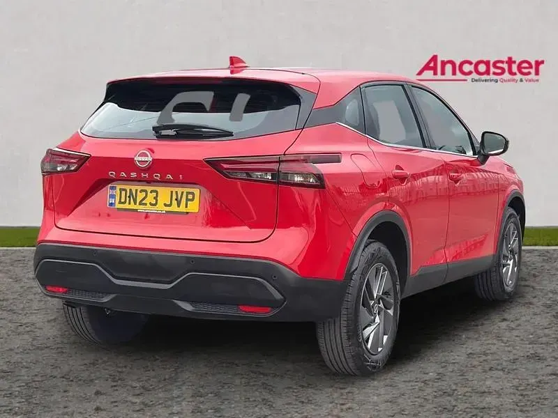 Used Nissan Qashqai Acenta Premium 158 HP (116 kW) 2023 Red SUV