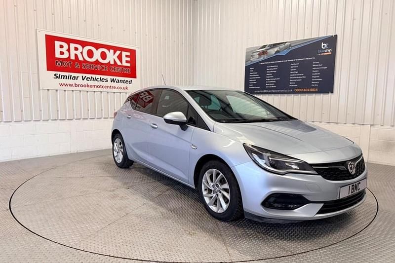 Used Vauxhall Astra 105 HP (77 kW) 2020 Silver Hatchback