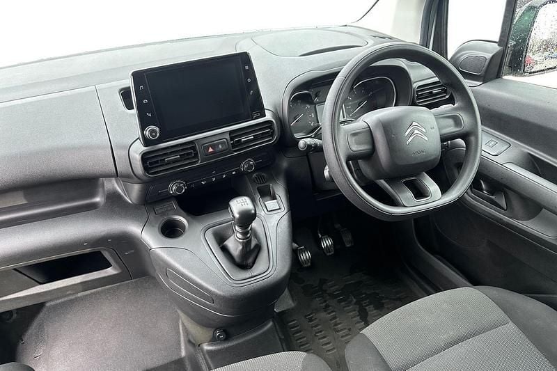 Used Citroën Berlingo 100 HP (73 kW) 2023 White MPV