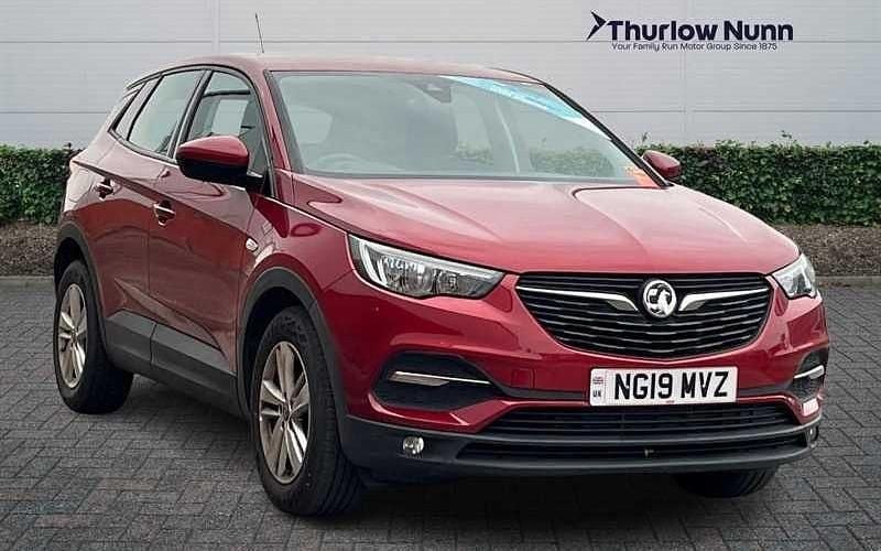 Used Vauxhall Grandland X S 131 HP (96 kW) 2019 Red SUV