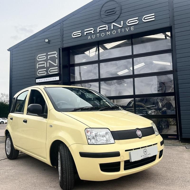 Używany Fiat Panda Active 2010 Żółty Hatchback