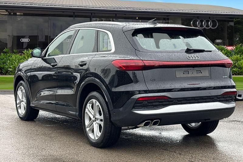 New Audi Q5 Sport 2025 Black SUV
