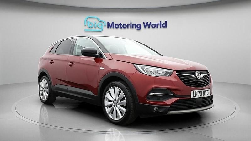 Used Vauxhall Grandland X Elite 130 HP (95 kW) 2020 Red SUV