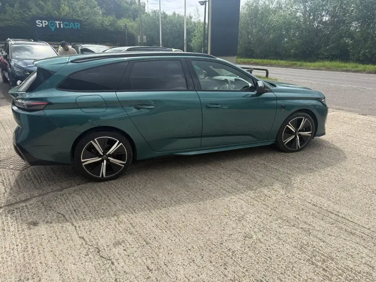 Used Peugeot 308 SW GT 134 HP (98 kW) 2025 Blue Estate