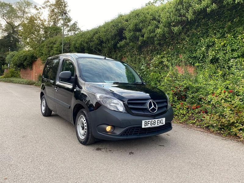 Used Mercedes Citan 109 90 HP (66 kW) 2018 Black