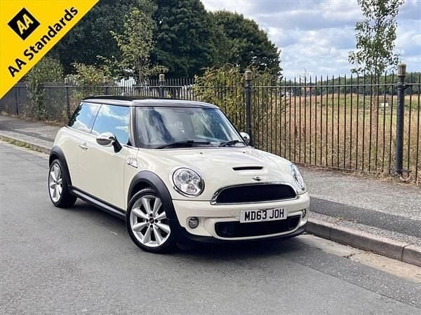 White Used 2014 Mini Cooper S Hatch Hatchback | £5,995 (Good price) - Image 1/4