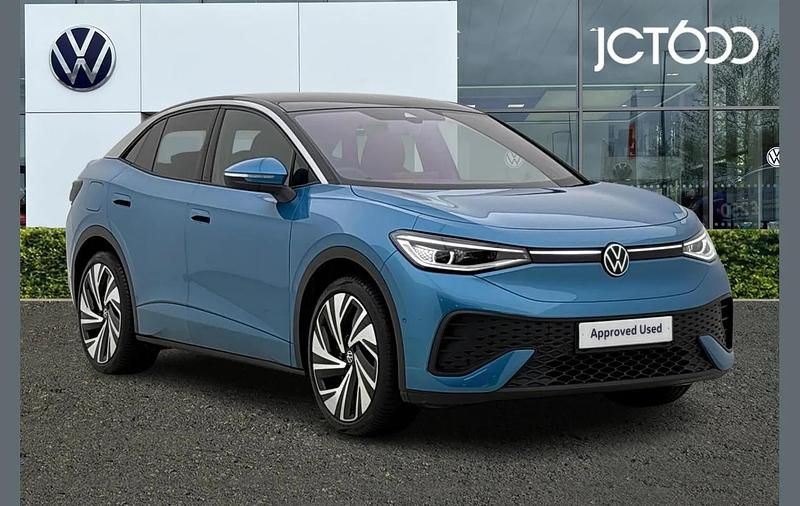 Blue Used 2025 VW ID.5 Pro SUV | £29,369 (Fair price) - Image 1/4