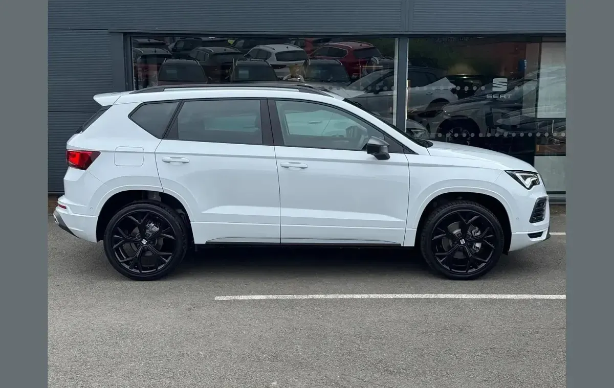 New Seat Ateca Black Edition 150 HP (110 kW) 2025 White SUV