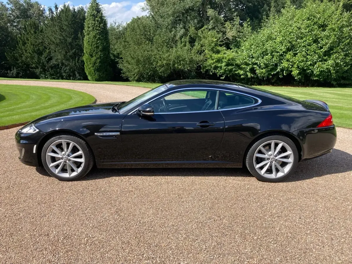 Used Jaguar XK 385 HP (283 kW) 2011 Black Coupe