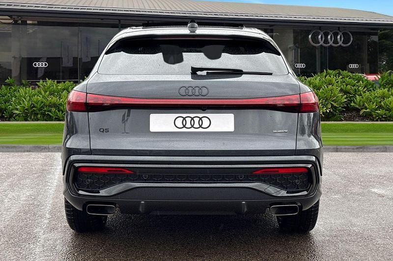 New Audi Q5 Sportback Design 204 HP (150 kW) 2025 Grey SUV