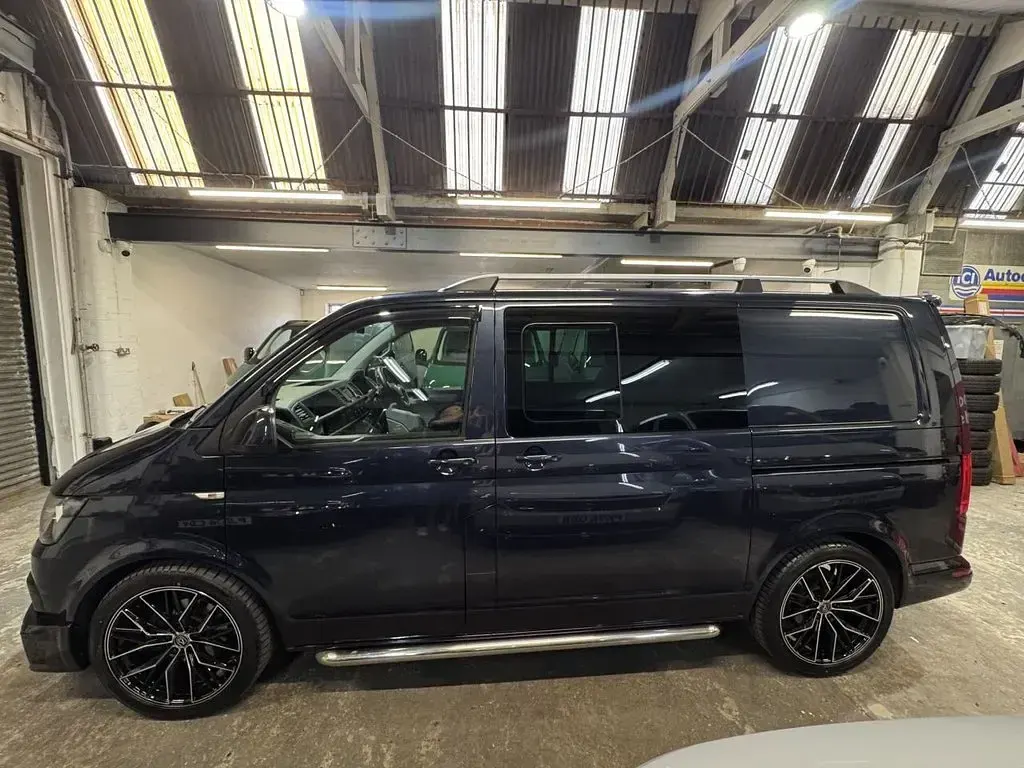 Used VW T6 Highline 140 HP (102 kW) 2016 Blue Van