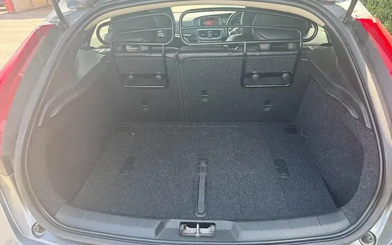 Used Volvo V40 Inscription 150 HP (110 kW) 2019 Hatchback