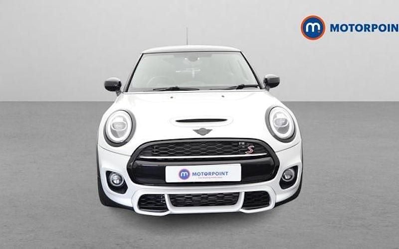 Begagnad Mini Cooper S Hatch 192 HK (141 kW) 2020 Silver Halvkombi