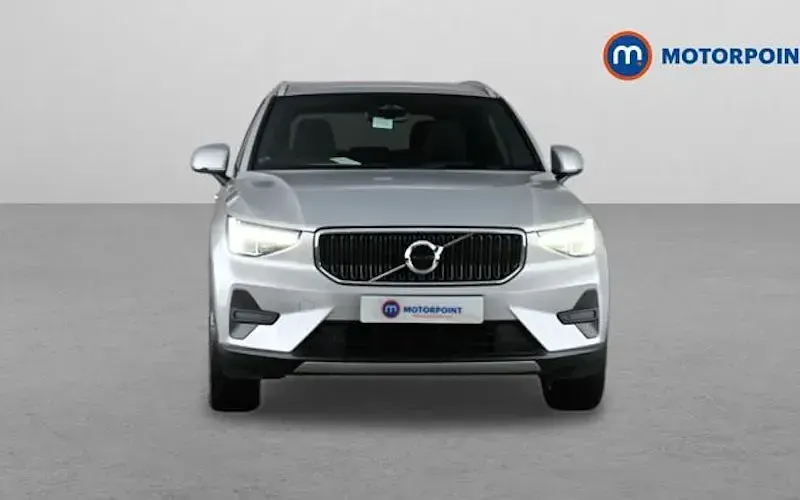 Used Volvo XC40 Core 163 HP (119 kW) 2026 SUV