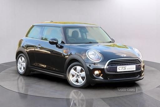 Black Used 2016 Mini Cooper D Hatch Hatchback | £5,990 (Fair price) - Image 1/4