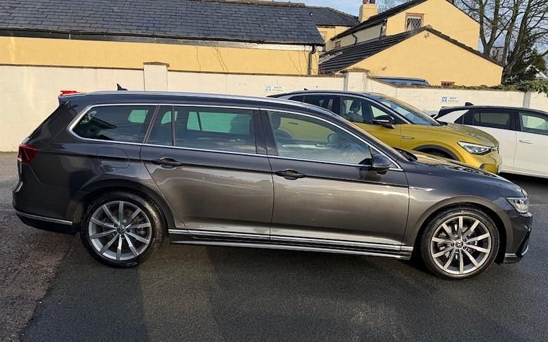 Used VW Passat R-line 150 HP (110 kW) 2023 Grey Estate